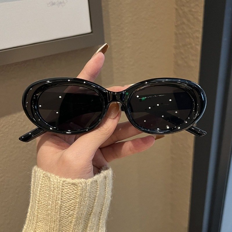 Retro Oval White Frame Cat-Eye Sunglasses | UV400 Face-Slimming Trendy Eyewear for Women O1CN018wrHYH267GYAUqWml 2216310267614 0 Cib