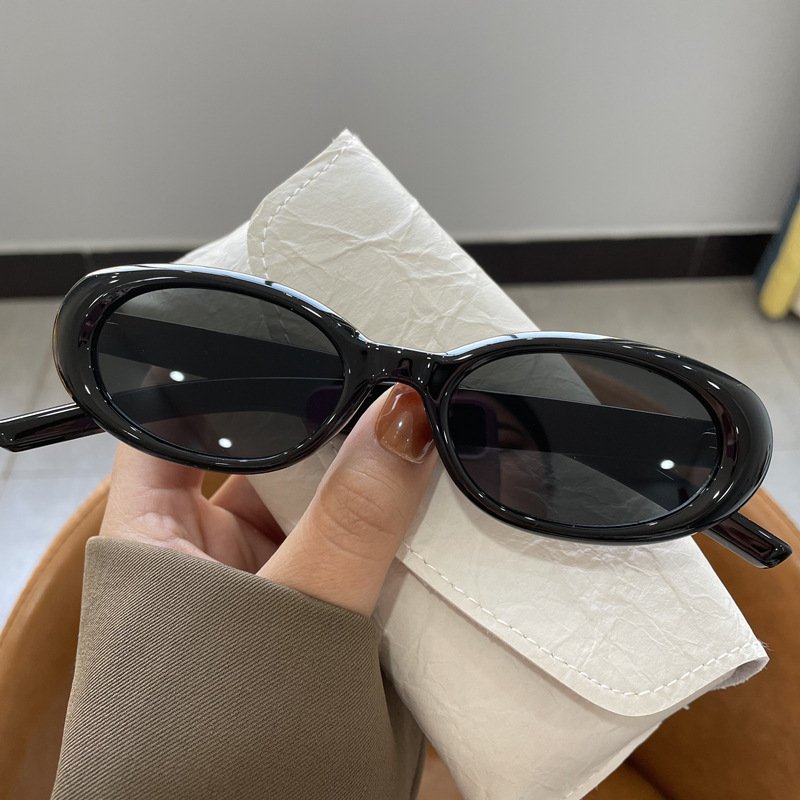 Retro White Oval Sunglasses | High-End Ins UV400 Anti-Glare Summer Eyewear for Women O1CN01xzO8Pb1EMqrCrbbaC 1011310338 0 Cib